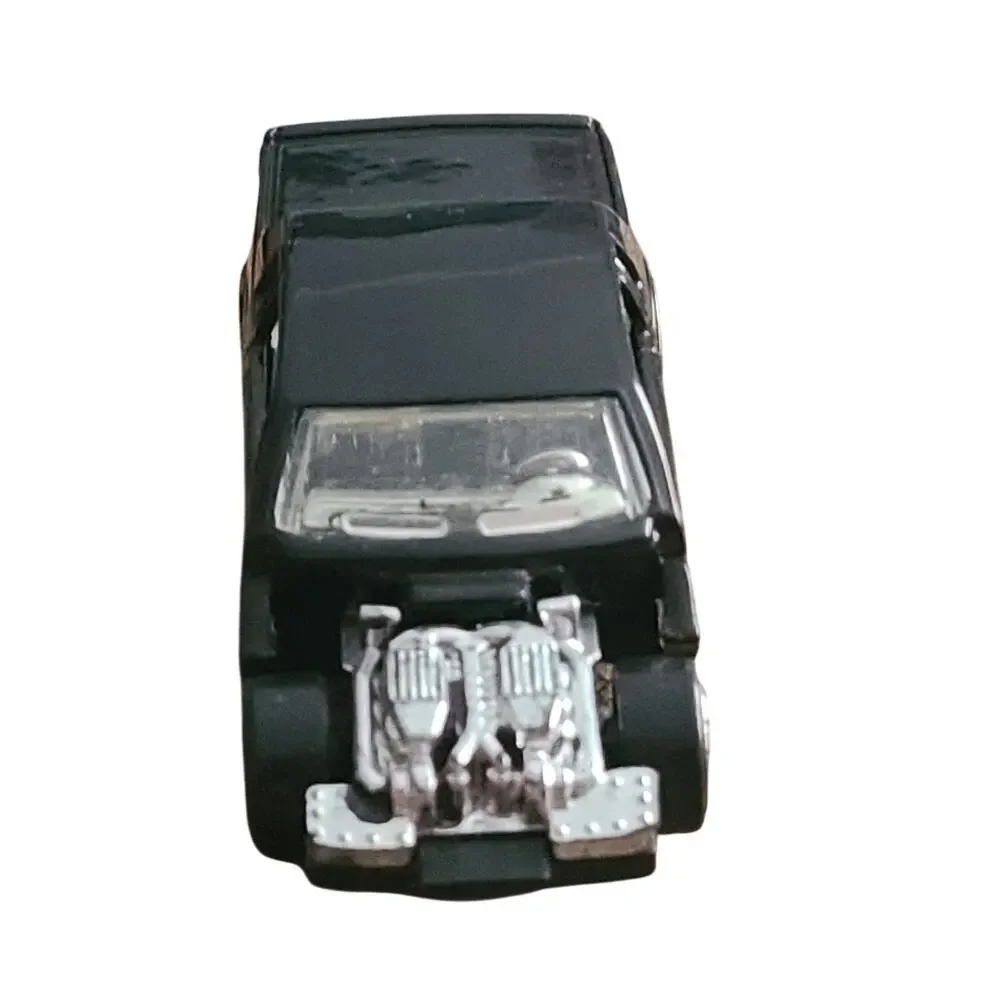 Hot Wheels Buick Grand National  1:64 Scale Diecast Model Diorama  LOOSE no Hood